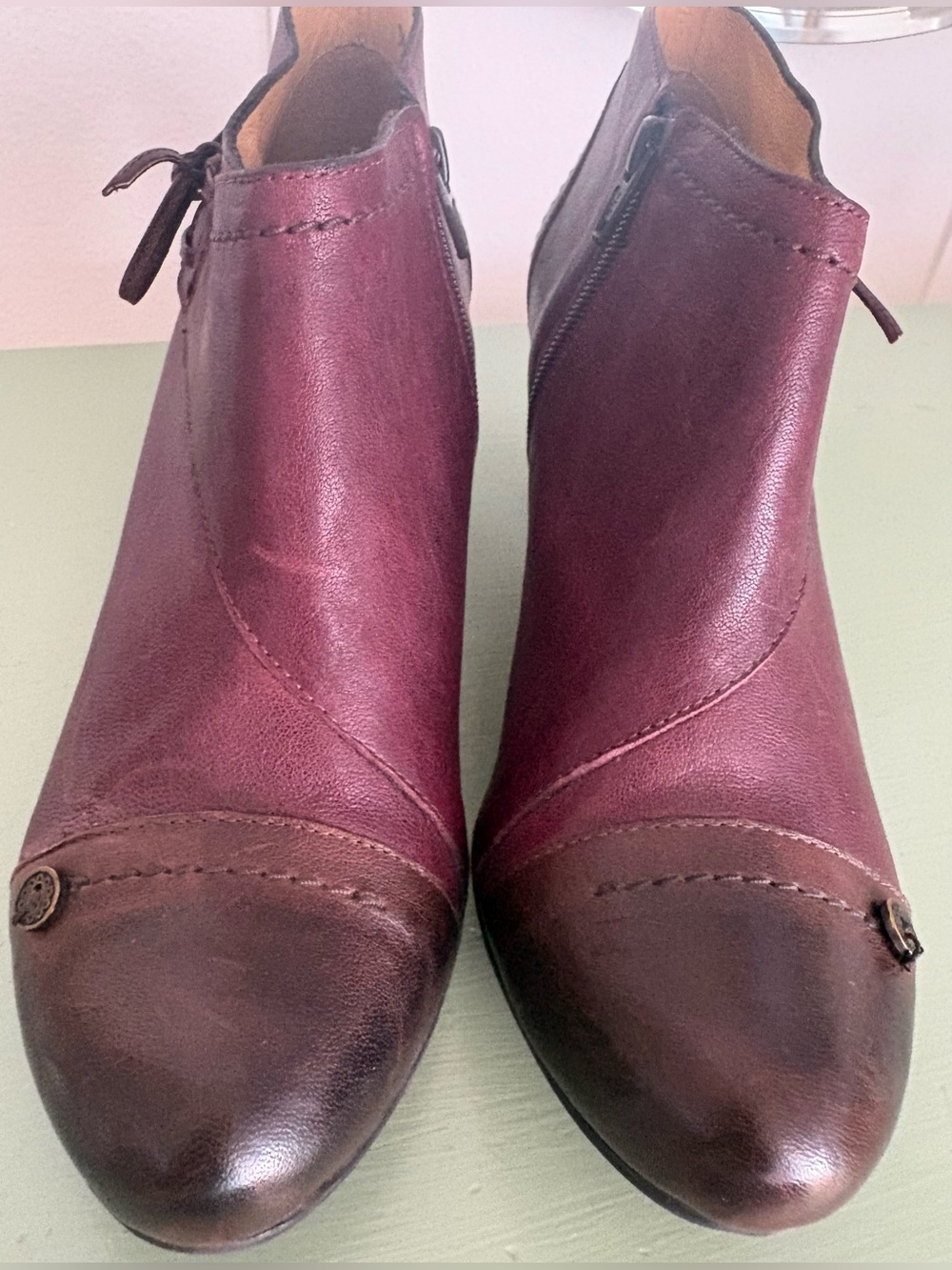 Gold Button Boutique Vintage Style 2-Tone Leather Kitten Heel-Delicate Side Tie